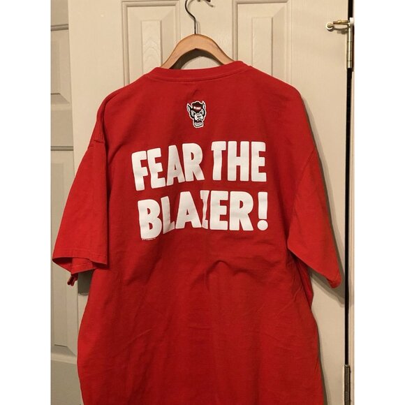 North Carolina State Wolfpack Red S/S Blazer T-Shirt Men's Size 2X Majestic NCAA - Picture 7 of 13